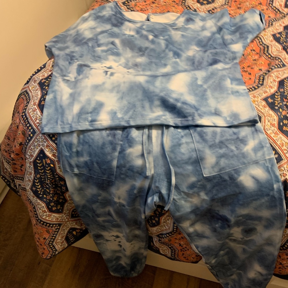Tie dye lounge set